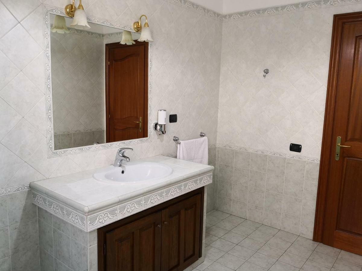 B&B Villa Martina Sardara Bagian luar foto